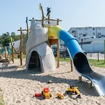 606, Seepark شقة