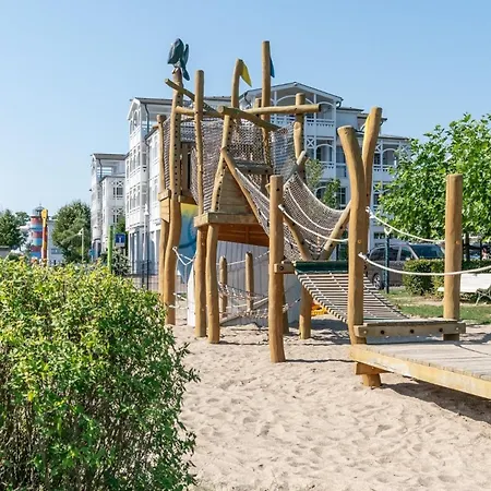 606, Seepark Apartment *